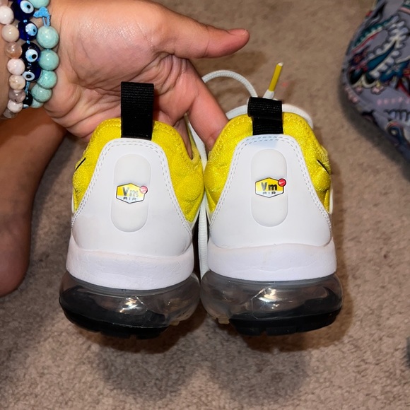 2019 Wmns Air VaporMax Plus 'Sunshine Yellow' - Picture 7 of 14